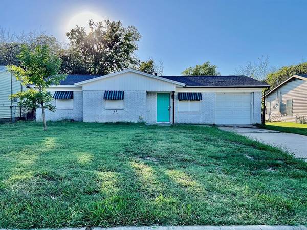 707 N Ray Street, Alvarado, TX 76009