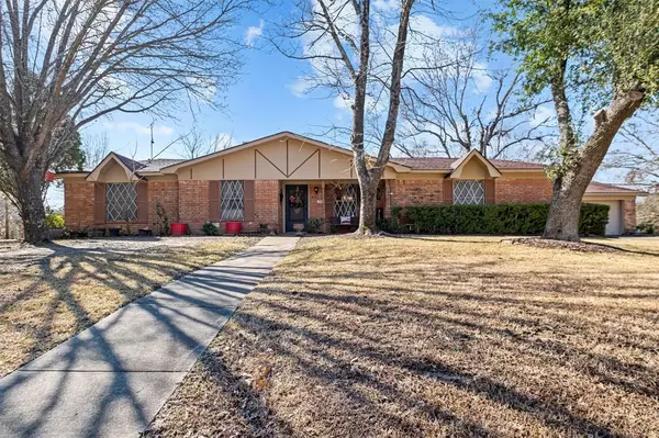 703 Amy Street, Canton, TX 75103