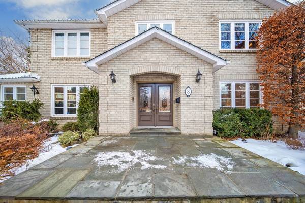 Brampton, ON L6Z 3M9,8 Enchanted CT