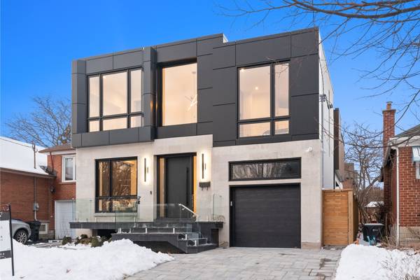 80 Edgecroft RD, Toronto W07, ON M8Z 2B8