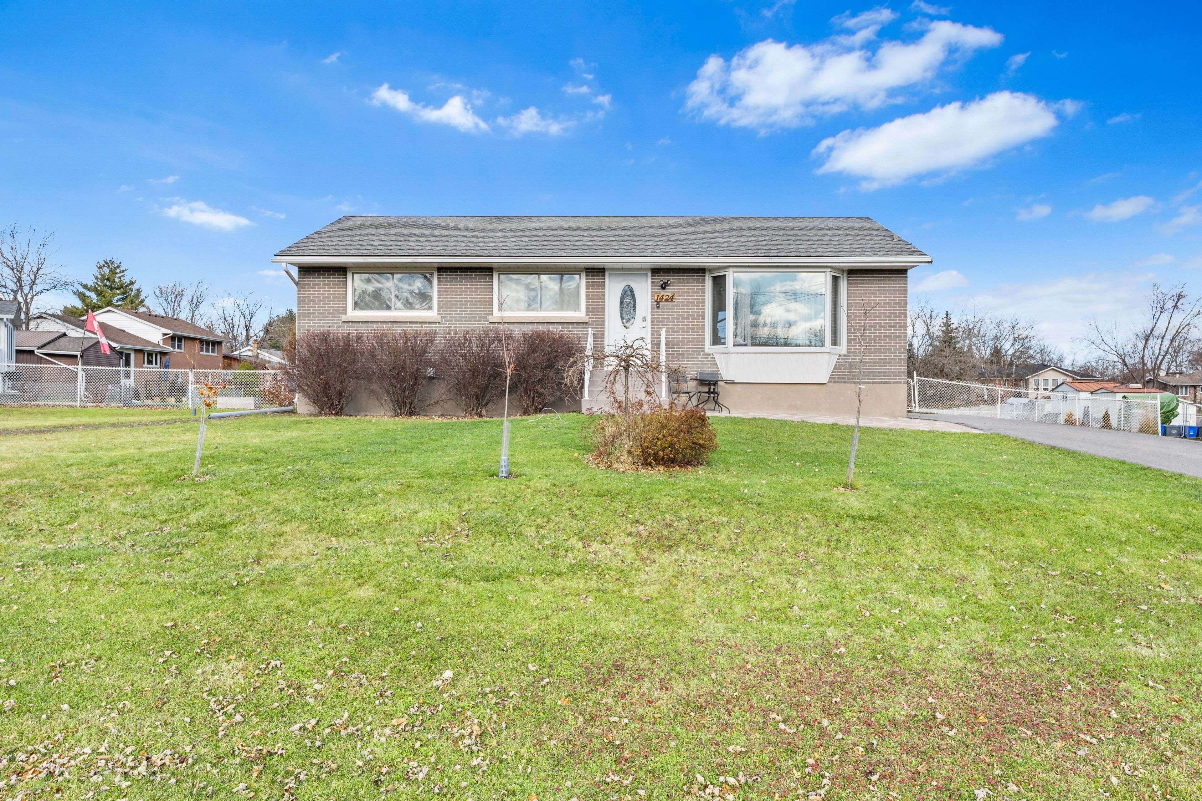 Kingston, ON K7P 2V6,1424 Woodfield CRES