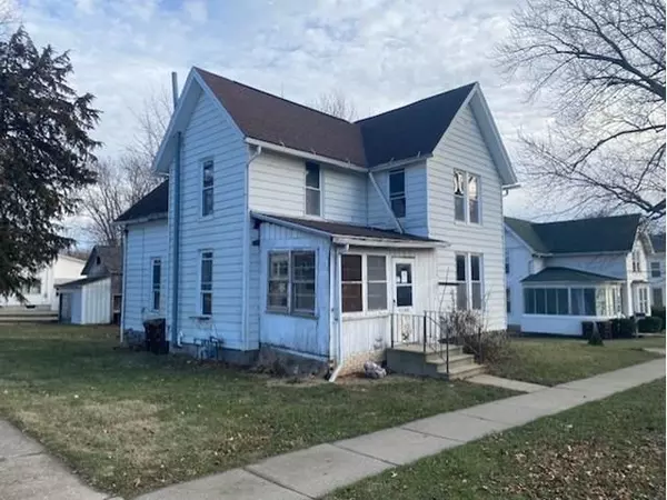 203 S Broad Street, Lanark, IL 61046