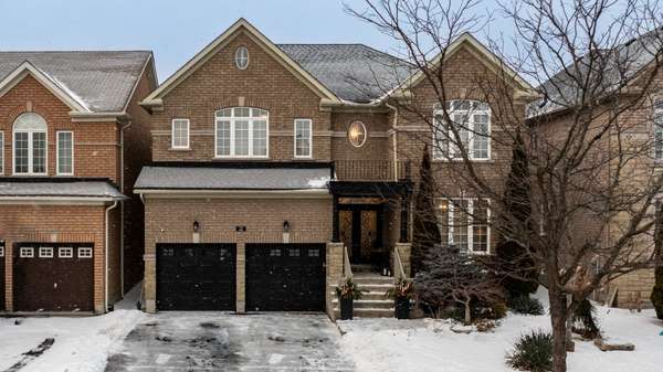 22 Halldorson AVE,  Aurora,  ON L4G 7Z1