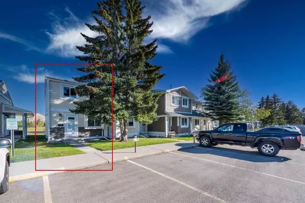 62 Georgian Villas NE, Calgary, AB T2A7C5