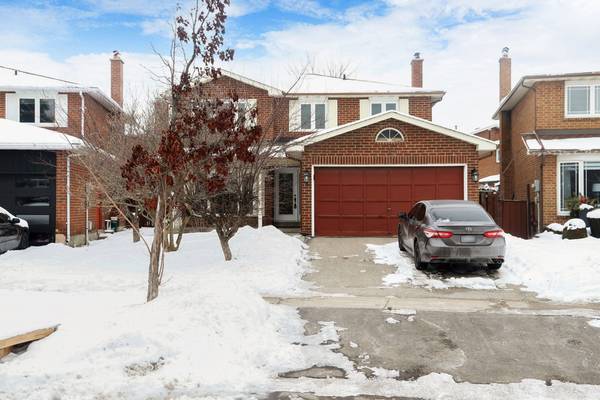 4 Quaker Ridge RD #Main, Vaughan, ON L4K 2E6