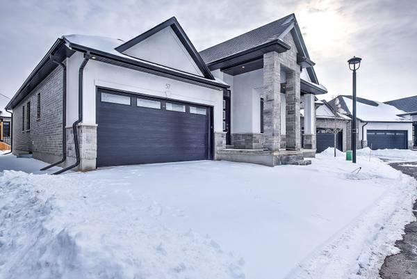 London, ON N6P 0B2,6990 CLAYTON WALK #57