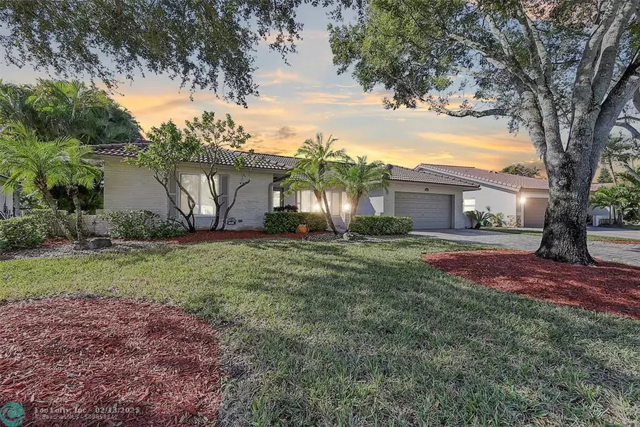 10852 NW 6th St, Coral Springs, FL 33071