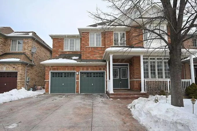 Brampton, ON L6P 2B9,5 SUMMERSHADE ST