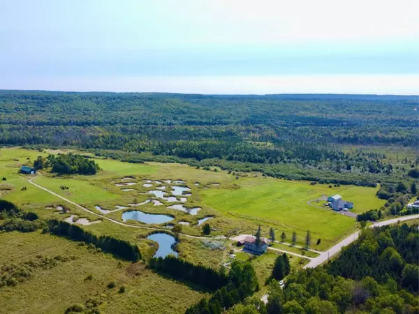 Oro-medonte, ON L0L 1V0,253 Craig Side Road