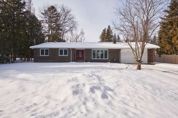 14 Stephanie AVE, Country Place - Pineglen - Crestview And Area, ON K2E 7A9