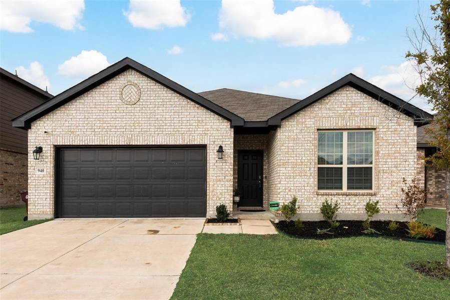 940 Billups Drive, Van Alstyne, TX 75495