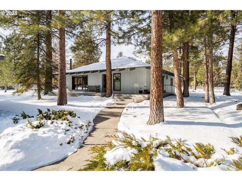 20493 PINE VISTA DR, Bend, OR 97702