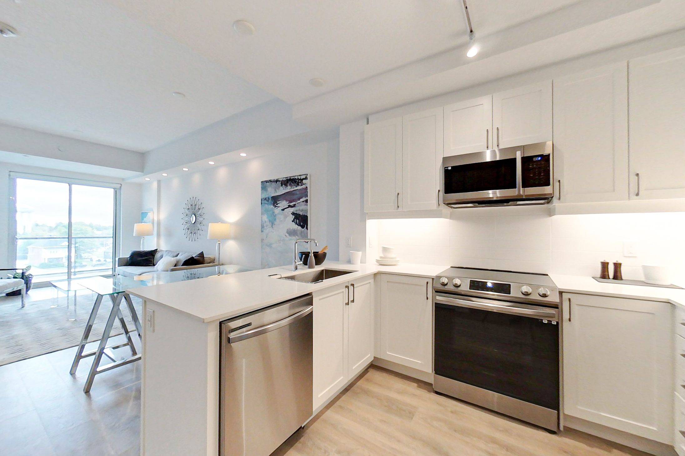 Collingwood, ON L9Y 0X3,1 HUME ST #520
