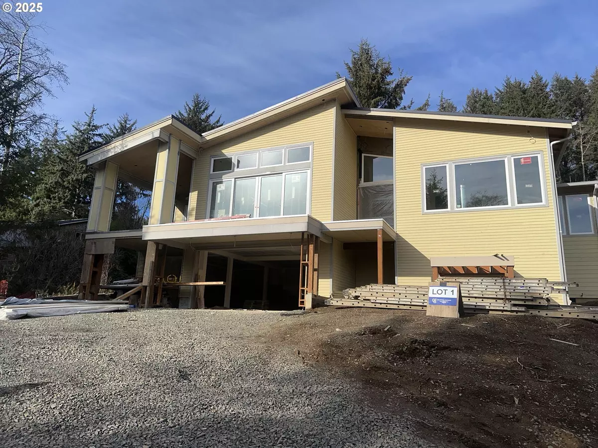 Cannon Beach, OR 97110,780 MONICA CT