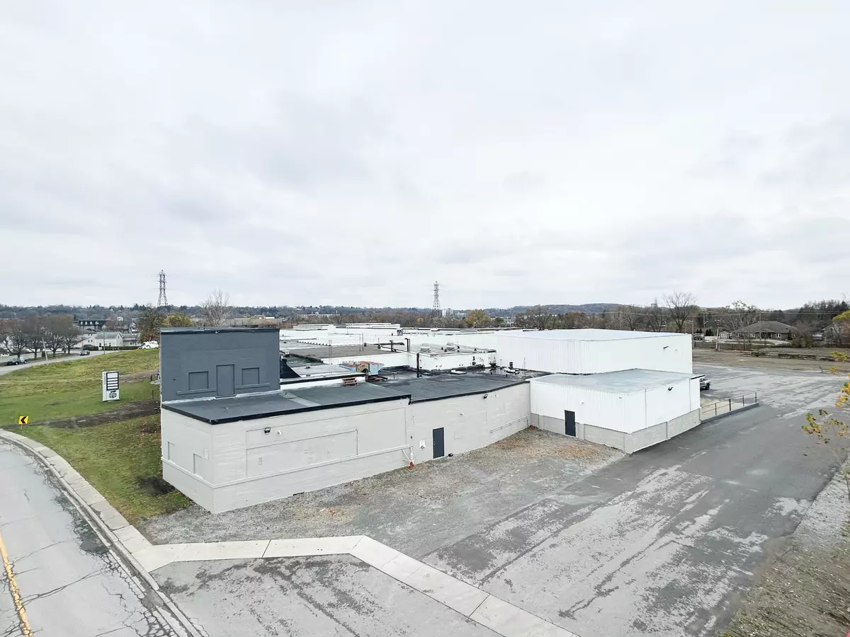 St. Catharines, ON L2P 2L3,55 Oakdale AVE #2A
