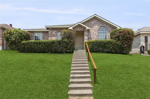 1025 Christa Drive, Mesquite, TX 75149