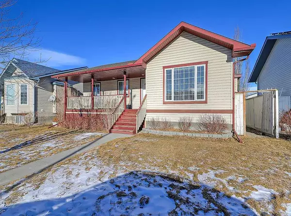 1610 Sunshine PL Southeast, High River, AB T1V 1W5