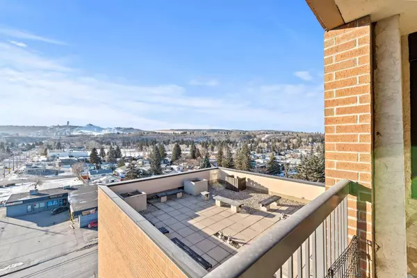 8604 48 AVE Northwest #814, Calgary, AB T3B 5E6