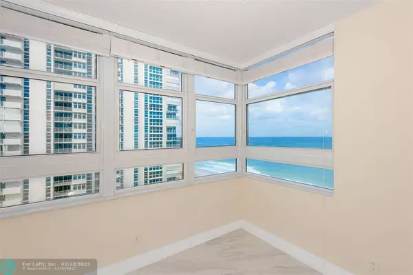 Pompano Beach, FL 33062,1370 S Ocean Blvd  #1206