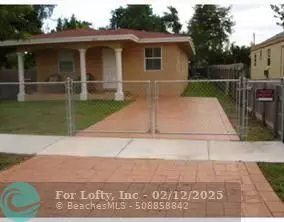 5816 Lincoln St, Hollywood, FL 33021