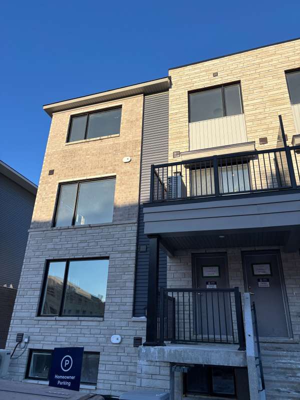 1515 Creekway Private N/A, Kanata, ON K2T 0R8