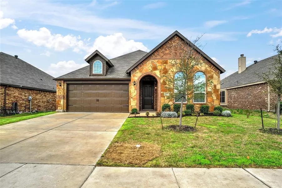 259 Hilltop Drive, Justin, TX 76247