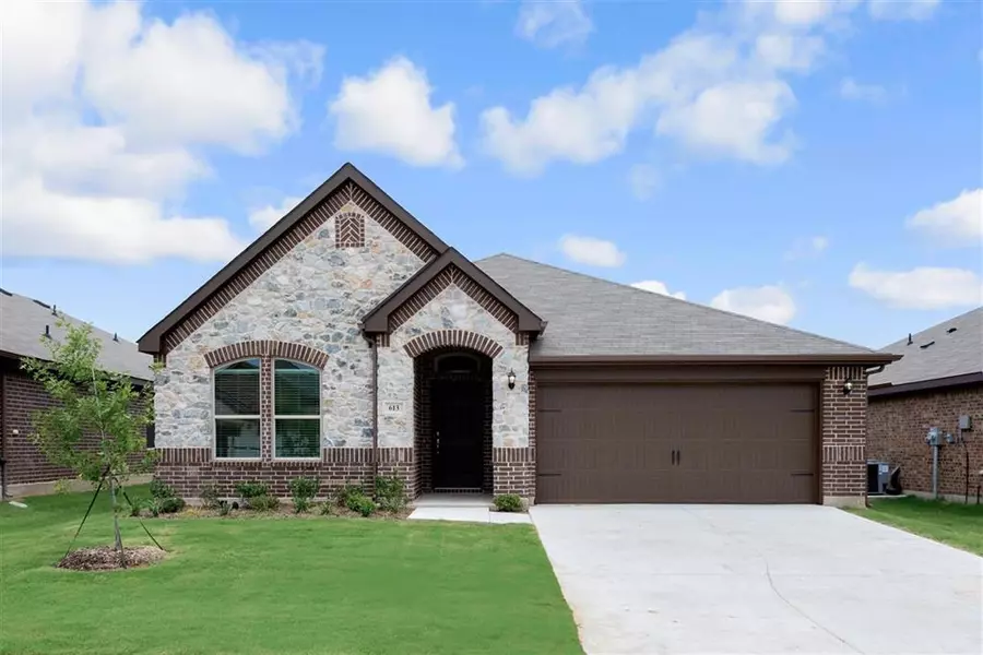 613 Autumn Avenue, Justin, TX 76247