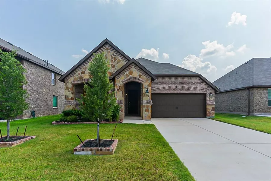 269 Ovaletta Drive, Justin, TX 76247