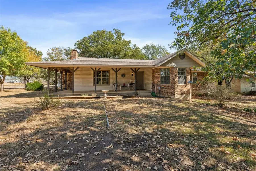 833 S County Road 810, Alvarado, TX 76009