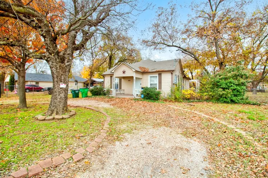 1901 N WEAVER, Gainesville, TX 76240