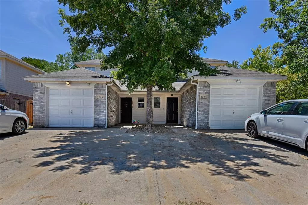 Azle, TX 76020,1208 Village Garden Drive