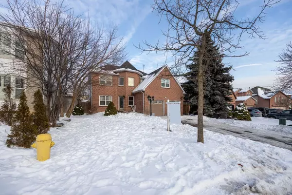 Whitby, ON L1N 8W5,28 Fairmeadow PL