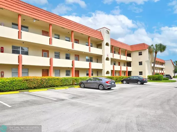 Sunrise, FL 33322,7891 N Sunrise Lakes Dr  #101