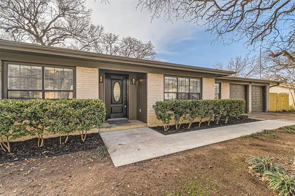 405 Mockingbird Lane, Chico, TX 76431