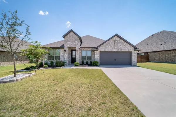 254 Hedgewood Drive, Waxahachie, TX 75165