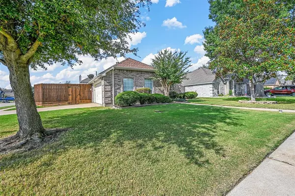 117 E Forestwood Drive, Forney, TX 75126