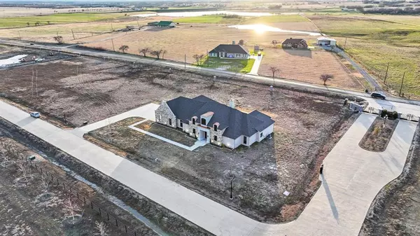 1411 Greyridge Terrace, Midlothian, TX 75167