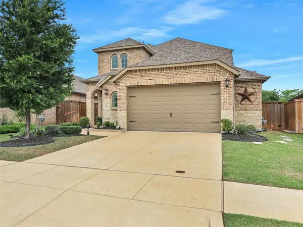 1033 Shire Drive, Aubrey, TX 76227