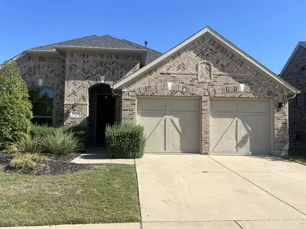 5136 Shallow Pond Drive, Little Elm, TX 76227