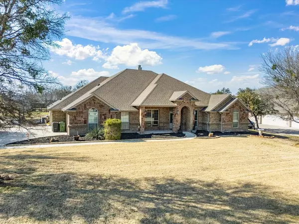 250 Parker Oaks Lane, Hudson Oaks, TX 76087