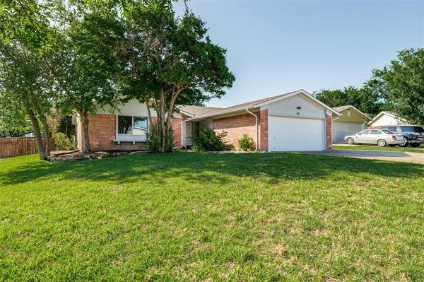 101 Kemper Court, Lewisville, TX 75067