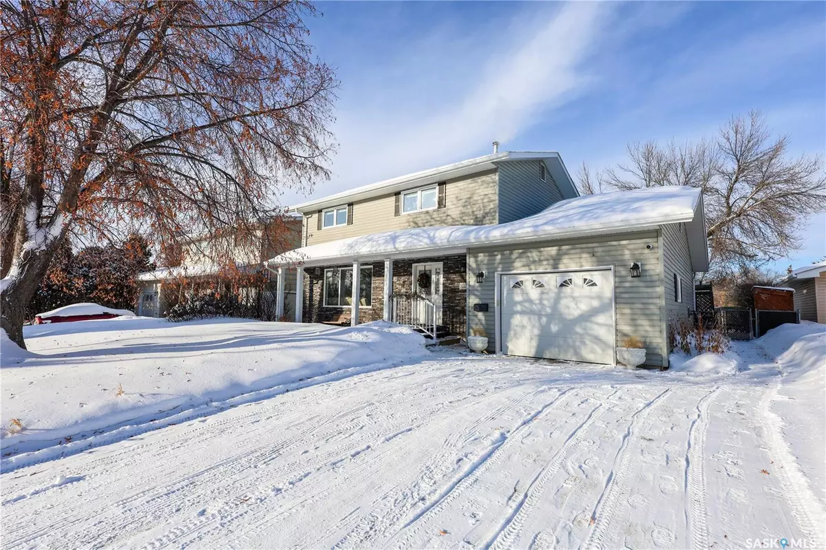 Prince Albert, SK S6V 6L8,1032 Wyllie CRESCENT