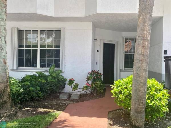 Sunrise, FL 33325,725 SW 148th Ave  #508