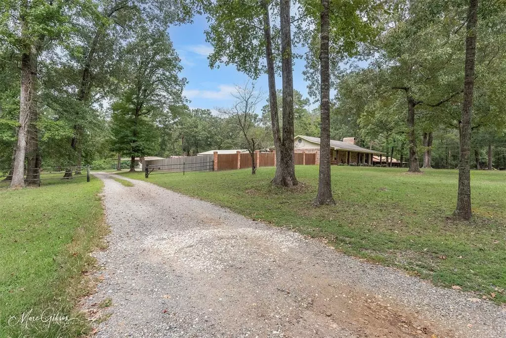 Stonewall, LA 71078,122 Rosemary Lane