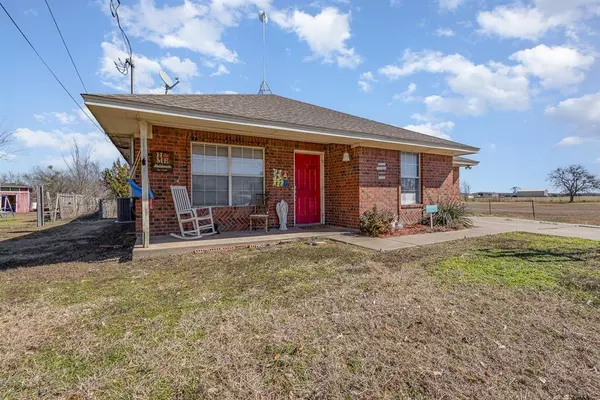 Palmer, TX 75152,251 E Green Acres Drive