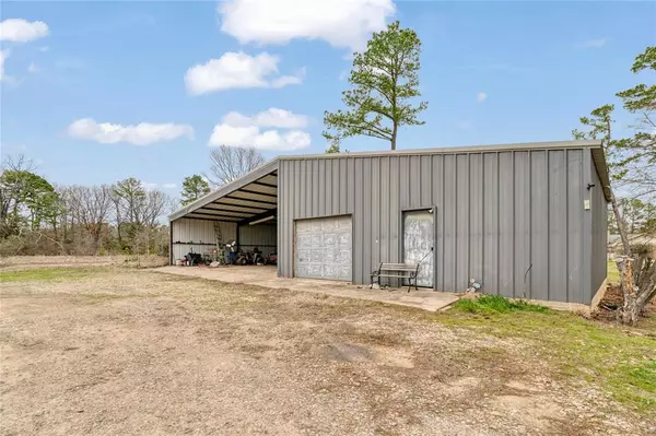 Powderly, TX 75473,64 COUNTY ROAD 35940