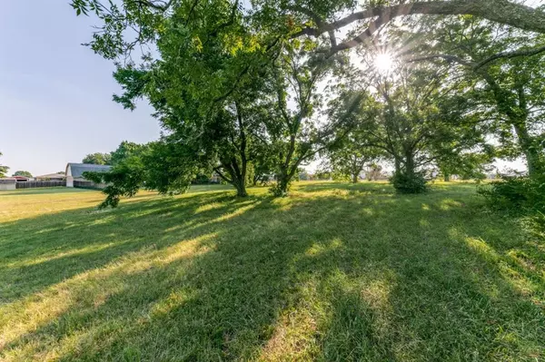 3917 Chiesa Road, Rowlett, TX 75088