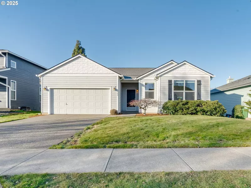 445 IRONWOOD TER, Woodburn, OR 97071