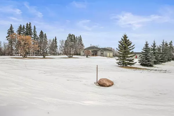 40511 Range Road 273, Rural Lacombe County, AB T4L 1W7