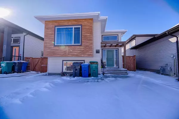 714 Greywolf RUN N, Lethbridge, AB T1H 7E9